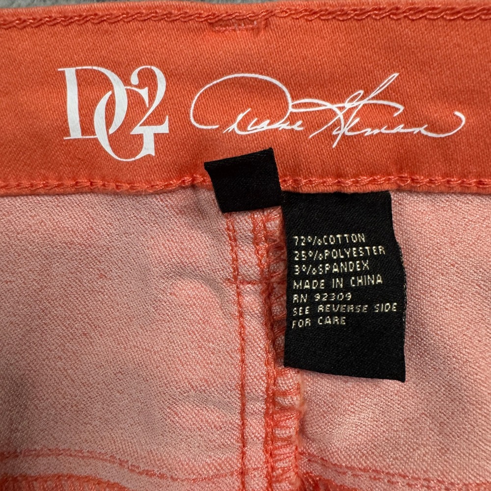 D2 Diane Gilman Embroidered Floral Capri Jeans Coral Size 24W Great Condition - Picture 4 of 10